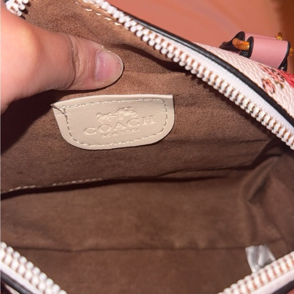 Coach Floral Pink and White Women's Bag - Picture 4 of 4